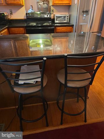 11807 FLORA LN, Bowie, MD 20721