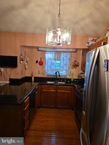 11807 FLORA LN, Bowie, MD 20721