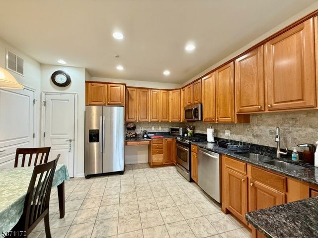3101 Warrens Way 3101, Wanaque Boro, NJ 07465