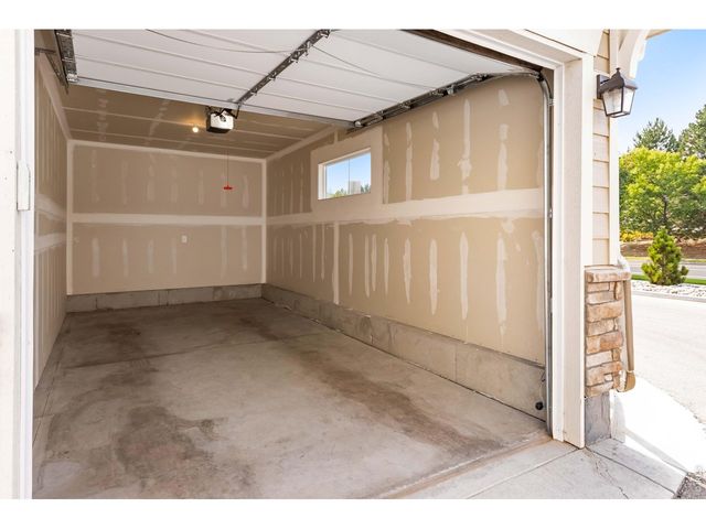 4622 Hahns Peak Dr 103, Loveland, CO 80538