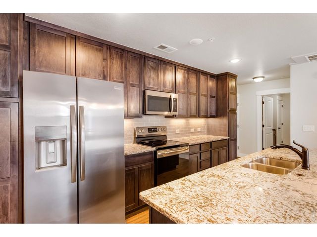 4622 Hahns Peak Dr 103, Loveland, CO 80538