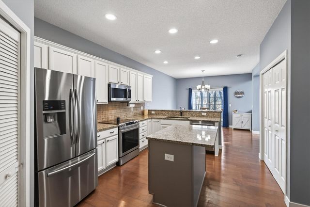 11899 85th Place N, Maple Grove, MN 55369