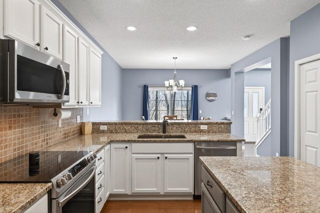 11899 85th Place N, Maple Grove, MN 55369