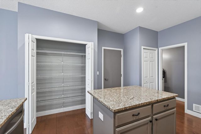 11899 85th Place N, Maple Grove, MN 55369