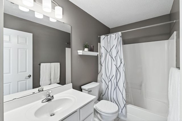 11899 85th Place N, Maple Grove, MN 55369