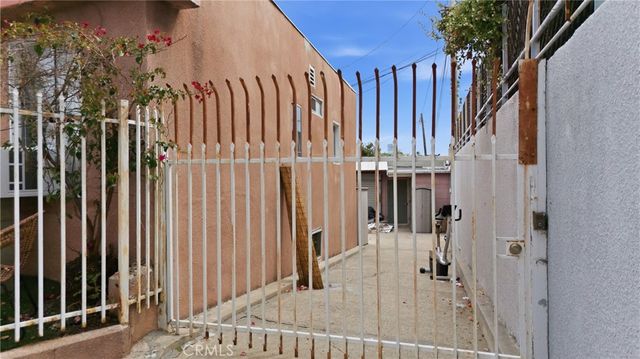 1126 White Knoll Drive, Los Angeles, CA 90012
