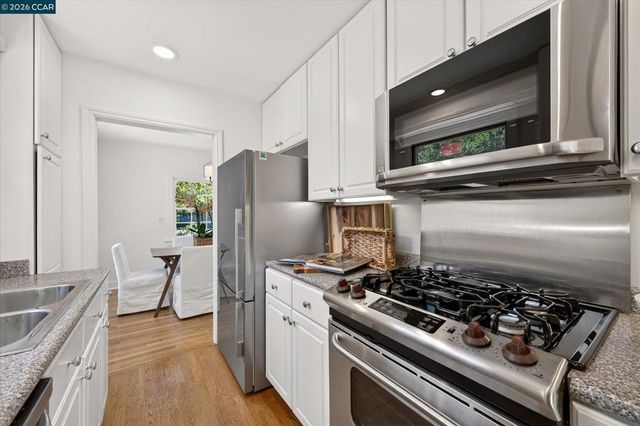 3 Songbird Ct, Lafayette, CA 94549