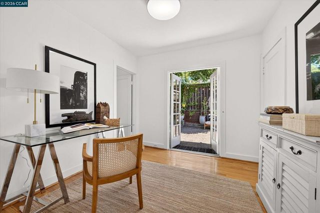 3 Songbird Ct, Lafayette, CA 94549