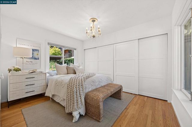 3 Songbird Ct, Lafayette, CA 94549