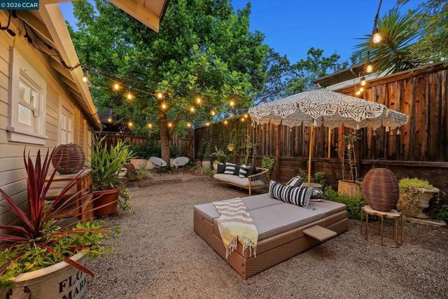 3 Songbird Ct, Lafayette, CA 94549