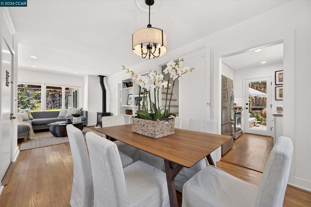 3 Songbird Ct, Lafayette, CA 94549