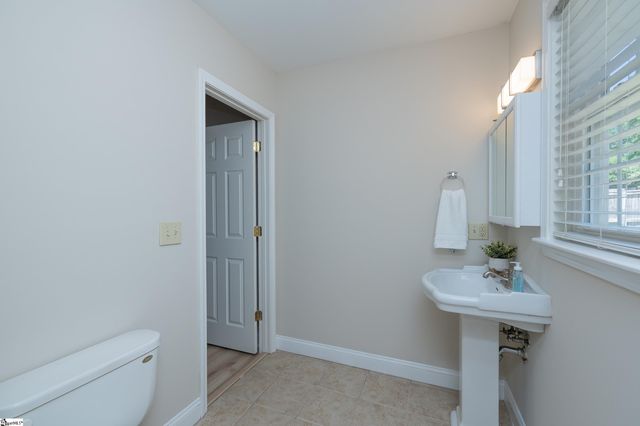 117 Taylors Road, Taylors, SC 29687