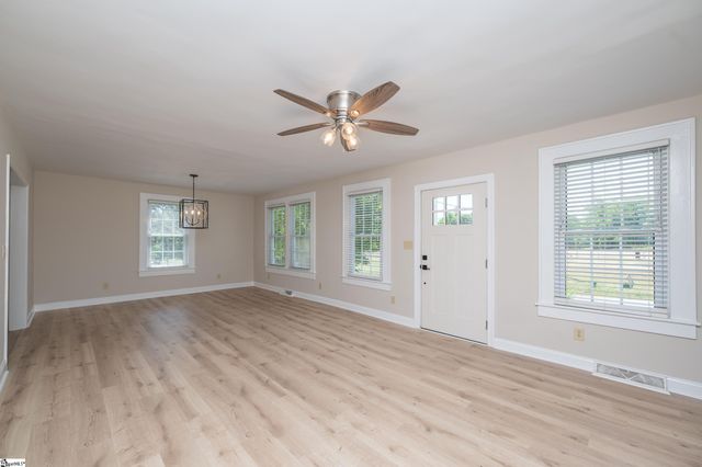 117 Taylors Road, Taylors, SC 29687