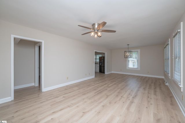 117 Taylors Road, Taylors, SC 29687