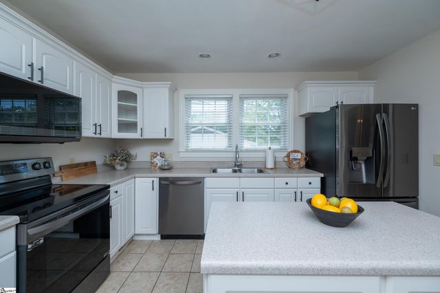 117 Taylors Road, Taylors, SC 29687