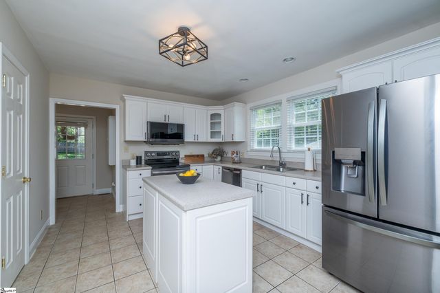 117 Taylors Road, Taylors, SC 29687