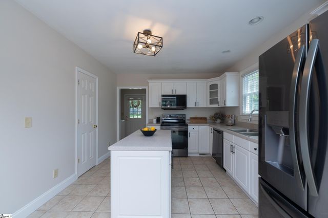 117 Taylors Road, Taylors, SC 29687