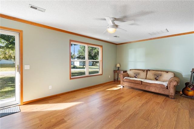 407 E Richardson Street, Gallatin, MO 64640