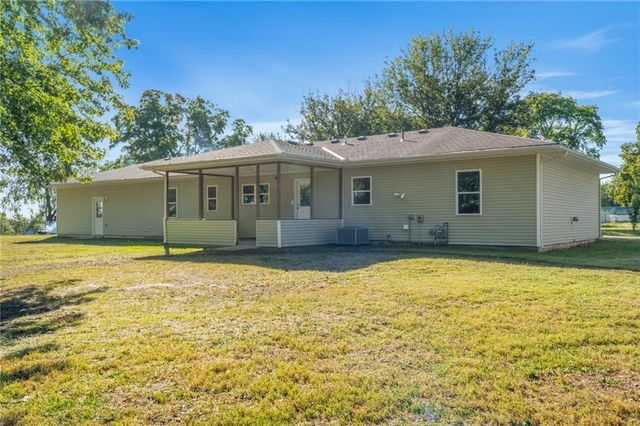407 E Richardson Street, Gallatin, MO 64640