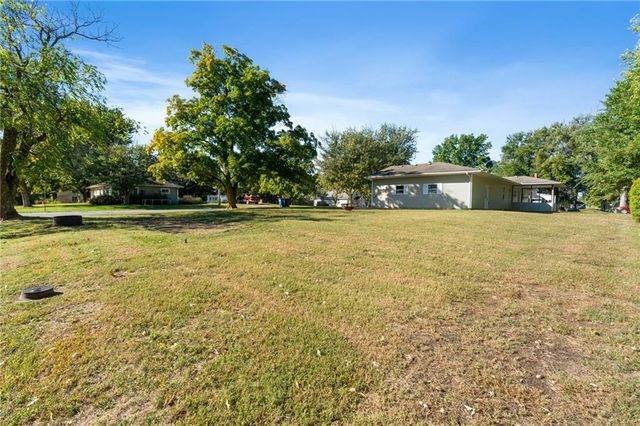 407 E Richardson Street, Gallatin, MO 64640
