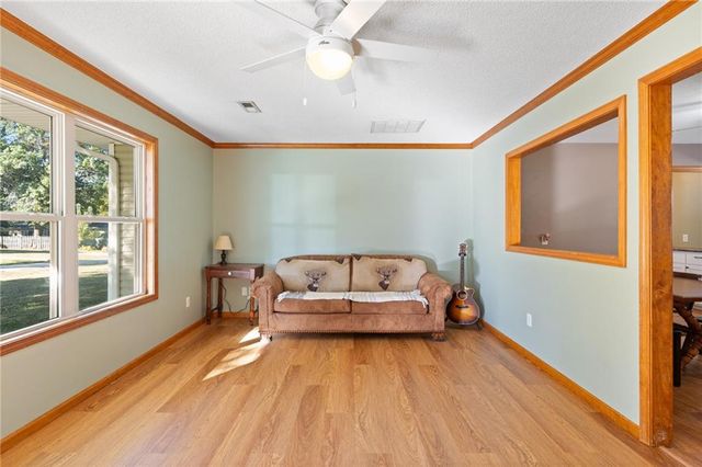 407 E Richardson Street, Gallatin, MO 64640