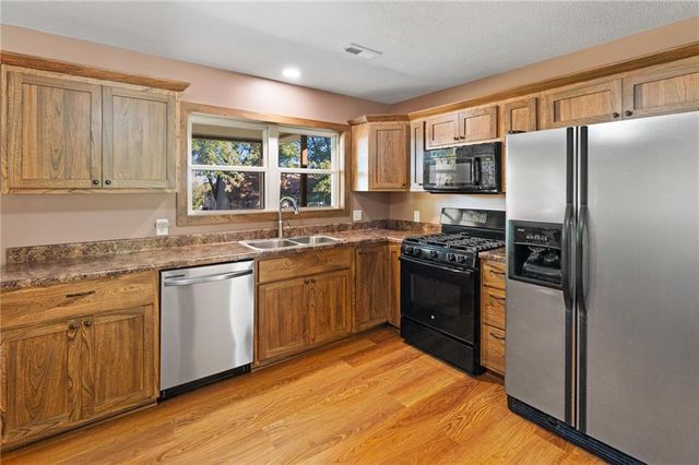 407 E Richardson Street, Gallatin, MO 64640