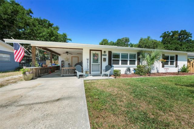 1207 ORANGE AVENUE, Tavares, FL 32778