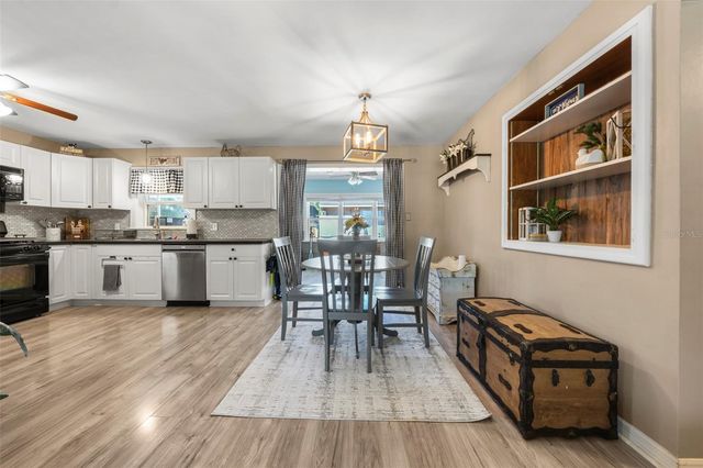 1207 ORANGE AVENUE, Tavares, FL 32778