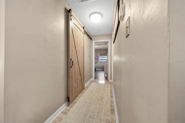 1207 ORANGE AVENUE, Tavares, FL 32778