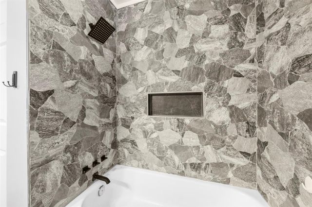 1207 ORANGE AVENUE, Tavares, FL 32778