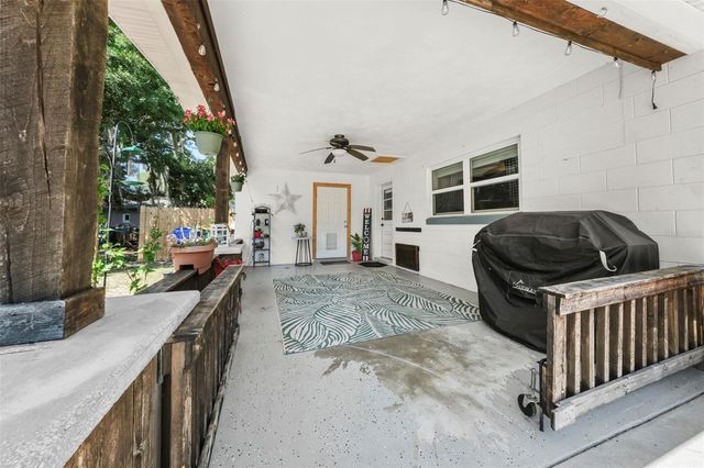 1207 ORANGE AVENUE, Tavares, FL 32778