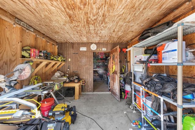 1207 ORANGE AVENUE, Tavares, FL 32778