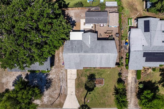 1207 ORANGE AVENUE, Tavares, FL 32778