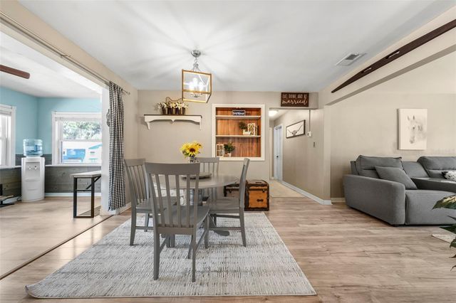 1207 ORANGE AVENUE, Tavares, FL 32778