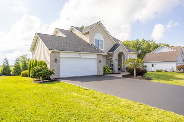 652 Shorecliff Drive, Greece, NY 14612