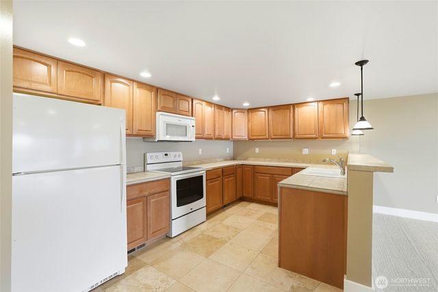 838 Gladstone Drive, Camano Island, WA 98282