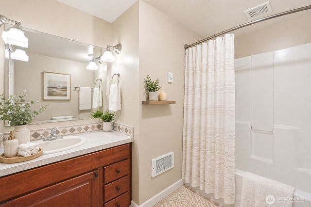 838 Gladstone Drive, Camano Island, WA 98282