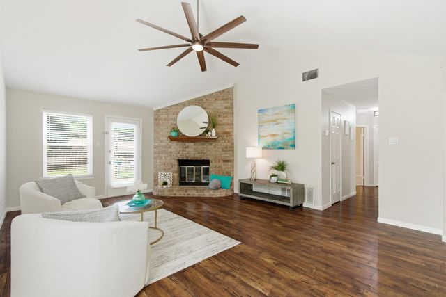 2627 Bayberry Lane, Euless, TX 76039