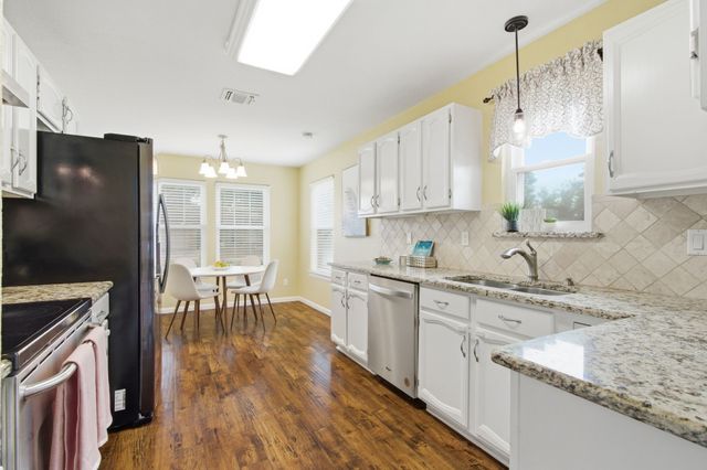 2627 Bayberry Lane, Euless, TX 76039