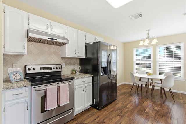 2627 Bayberry Lane, Euless, TX 76039