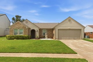 2627 Bayberry Lane, Euless, TX 76039