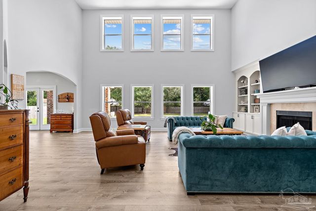 5528 Heatherton Rd, Milton, FL 32570