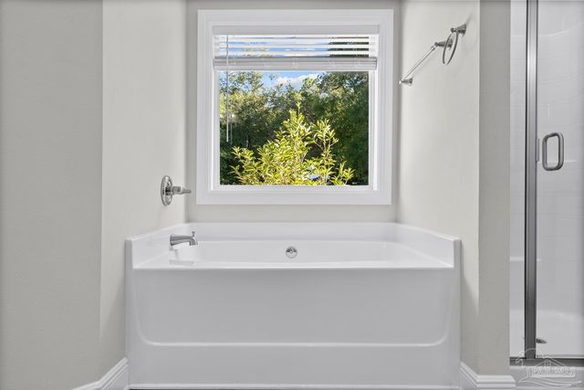 5528 Heatherton Rd, Milton, FL 32570