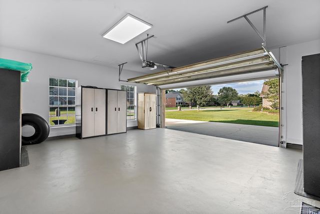 5528 Heatherton Rd, Milton, FL 32570