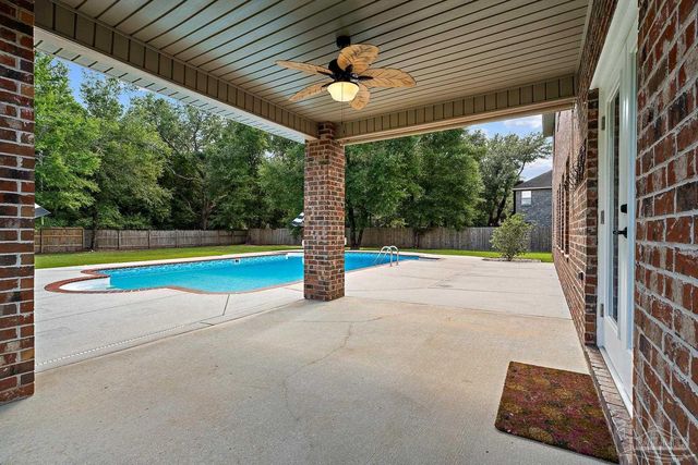 5528 Heatherton Rd, Milton, FL 32570