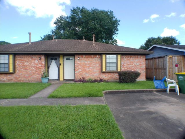 6350 Crestside Drive, Pasadena, TX 77505