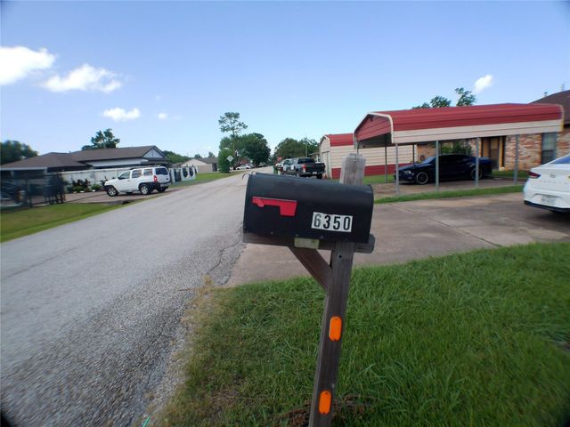 6350 Crestside Drive, Pasadena, TX 77505