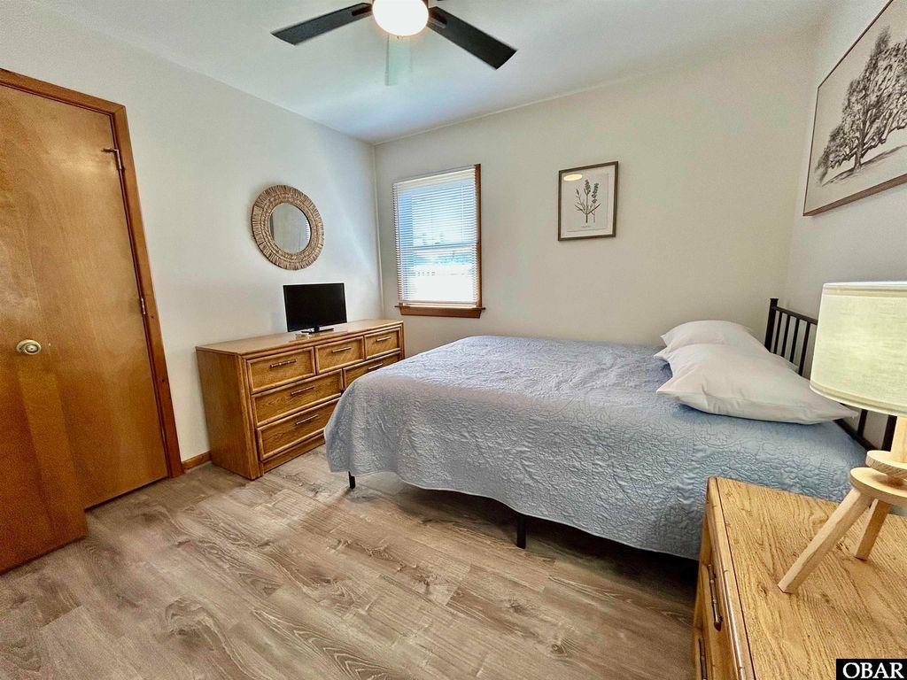 Image 11 of property listing at 100 E Landing Drive, Kill Devil Hills, NC 27948