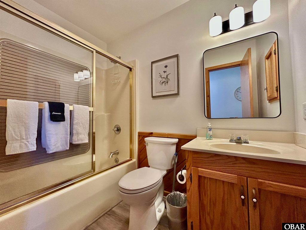 Image 12 of property listing at 100 E Landing Drive, Kill Devil Hills, NC 27948