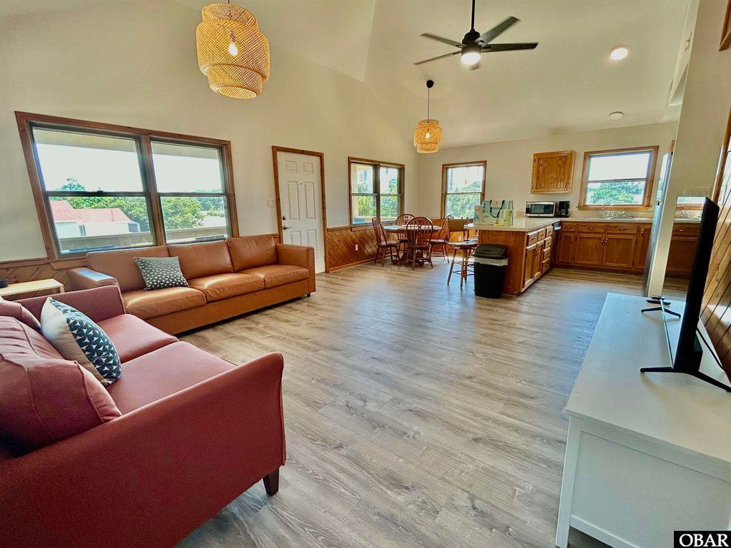 Image 7 of property listing at 100 E Landing Drive, Kill Devil Hills, NC 27948